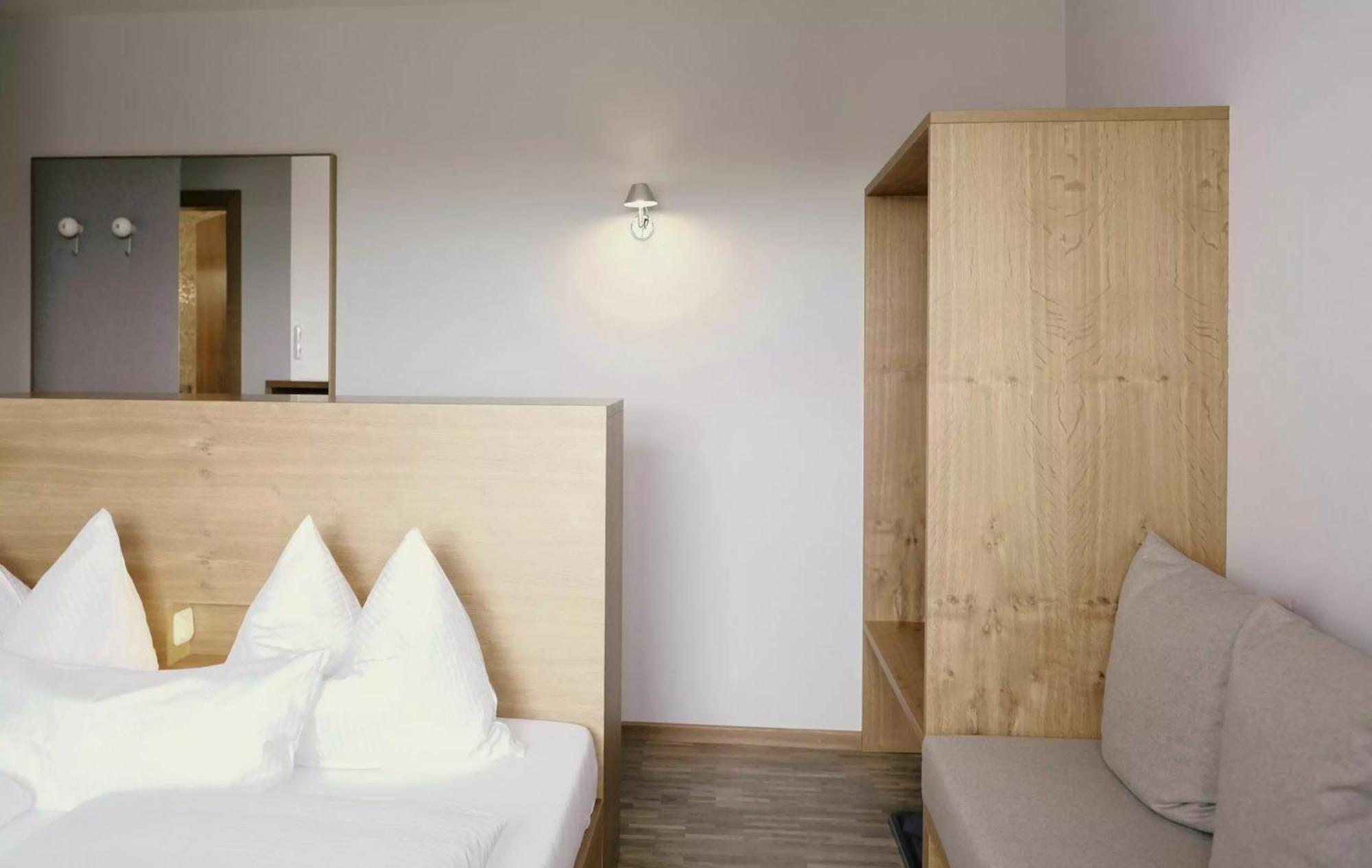 Hotel Sturm Bio- & Wellnesshotel In Der Rhoen Mellrichstadt Bilik gambar